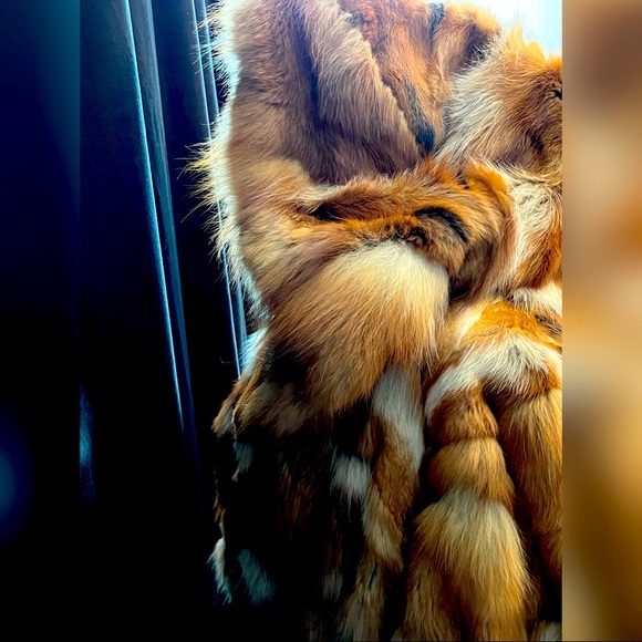 Greek Fur Coat (Natural Fox Fur Coat) - Picture 5 of 8